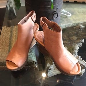 New size 7 Kenneth Cole Reaction Sole Chick